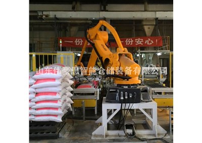 定制小苏打全自动码垛机 双抓手智能码垛设备工作中